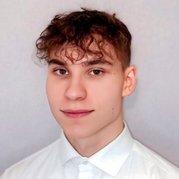 Lektor jazykových kurzov Jazykovej školy TOPLINGVA špecializujúci sa na výučbu angličtiny.