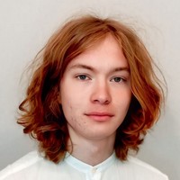 Lektor jazykových kurzov jazykovej školy TOPLINGVA špecializujúci sa na výučbu angličtiny.