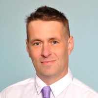 Lektor jazykových kurzov Jazykovej školy TOPLINGVA špecializujúci sa na výučbu taliančiny.