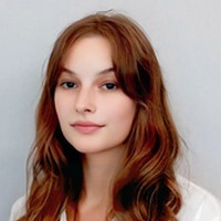 Lektorka jazykových kurzov jazykovej školy TOPLINGVA špecializujúca sa na výučbu angličtiny.