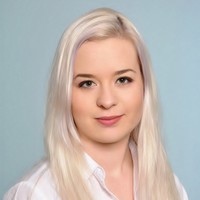 Lektorka jazykových kurzov Jazykovej školy TOPLINGVA špecializujúca sa na výučbu angličtiny.