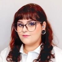 Lektorka jazykových kurzov Jazykovej školy TOPLINGVA špecializujúca sa na výučbu angličtiny.