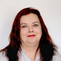 Lektorka jazykových kurzov Jazykovej školy TOPLINGVA so špecializáciou na výučbu angličtiny a nemčiny.