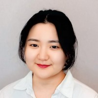 Lektorka jazykových kurzov Jazykovej školy TOPLINGVA špecializujúca sa na výučbu kórejčiny.