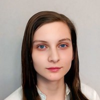 Lektorka jazykových kurzov jazykovej školy TOPLINGVA, špecializujúca sa na výučbu angličtiny a španielčiny.