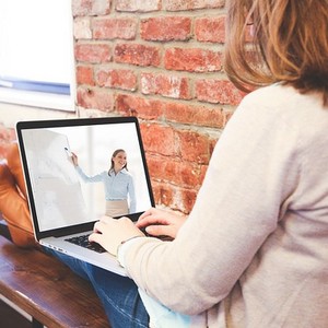 Zacnete-s-vyukou-anglictiny-online